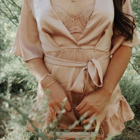 Pretty in Pink romper - Picture 2 of 2